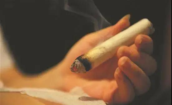 艾灸出汗的10大驚人好處，看完我把空調關(guān)了！